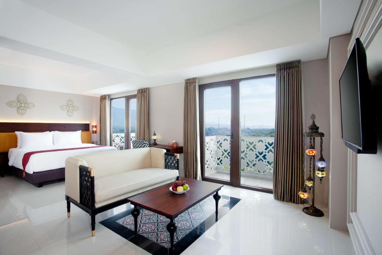 Alhambra Hotel & Convention, BW Signature Collection 타시크말라야 외부 사진